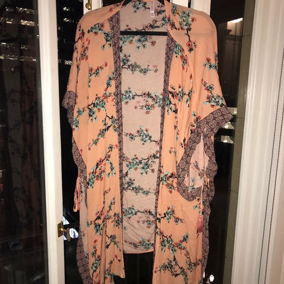 Tops - Beautiful kimono for summer/ fall